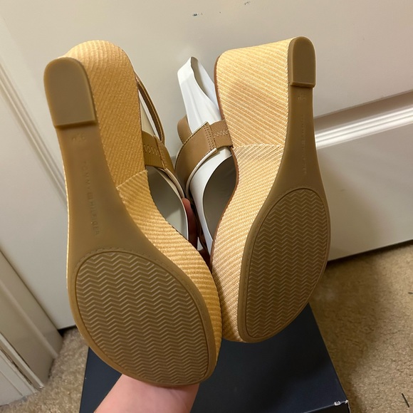 NWT Tommy Hilfiger Maree natural wedged heels - Picture 6 of 7